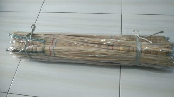 Sapu Lidi Penebah Cantik