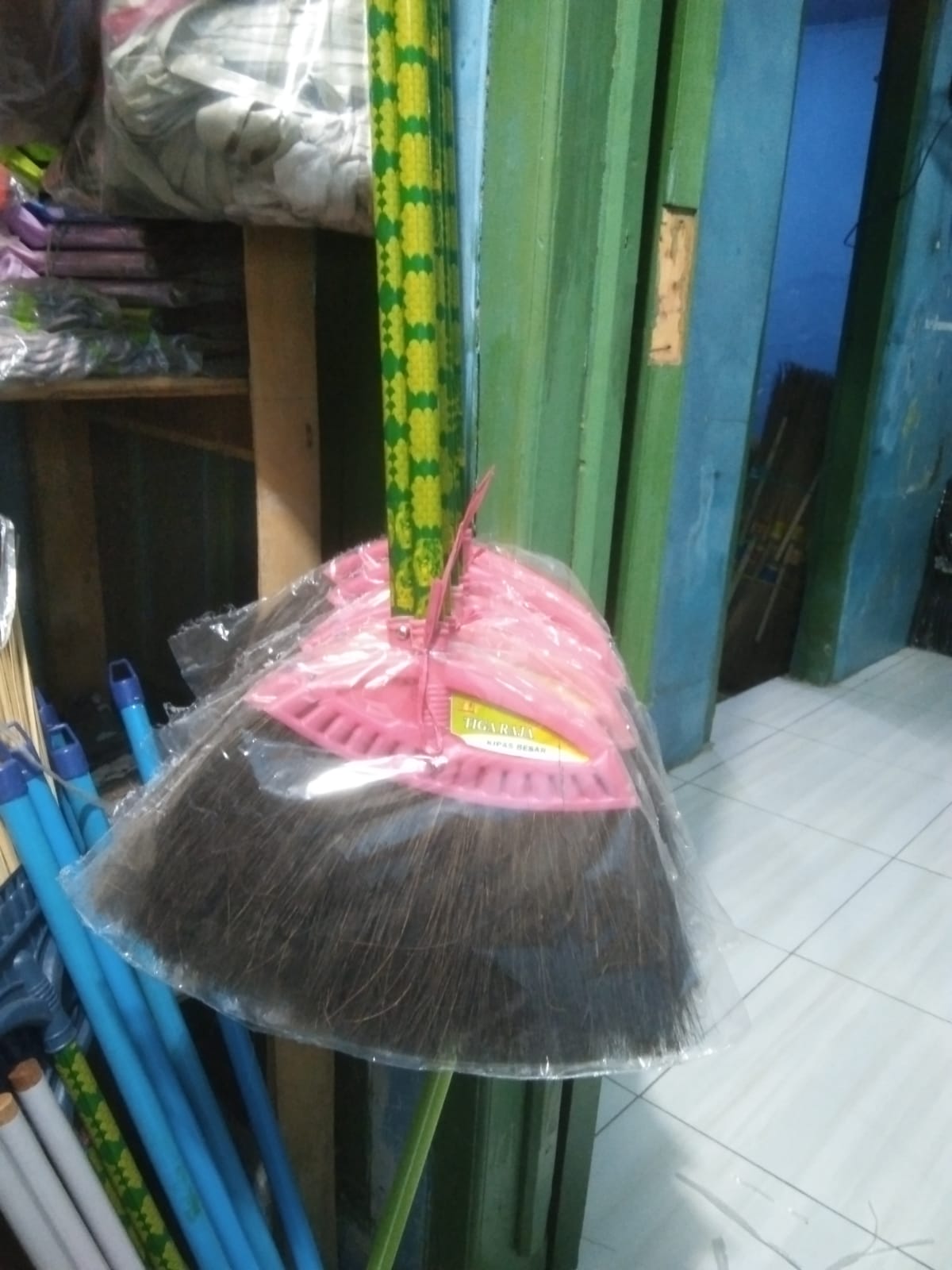 Sapu Lantai Kipas